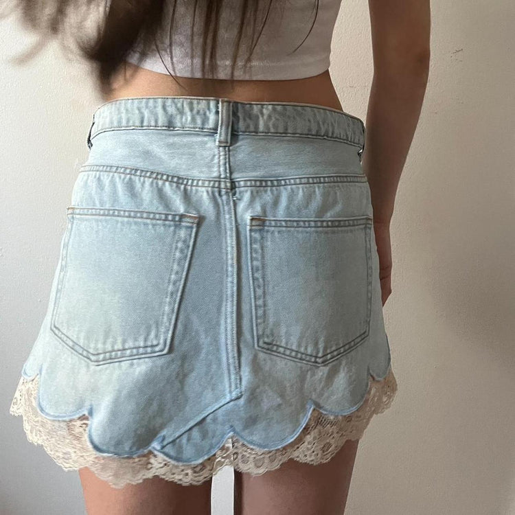 Lace Trim Scallop Mini Skirt