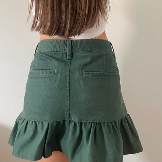 green ruffled mini skirt - LARGE