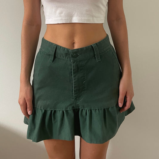 green ruffled mini skirt - LARGE